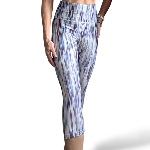 Athleta Elation Cropped Tight Blue Purple Watercolor High Rise Leggings Small - Picture 7 of 16